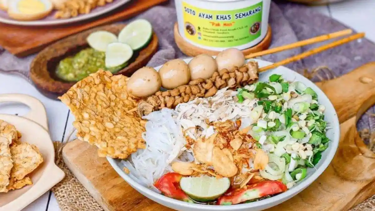 Soto Ayam Semarangan: Rasa Hangat yang Menyapa Setiap Pagi di Cilacap
